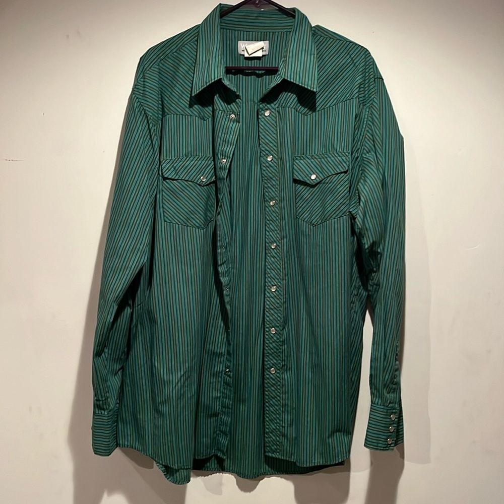 Men’s snap top button down